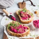 brød med rødbetehummus oppskrift, enkel rødbetehummus på brød, brødskive med rødbetehummus og urter, brød med kremet rødbetehummus, rødbetehummus på ferskt brød, brød med rødbetehummus til lunsj, oppskrift på rødbetehummus med sprøtt brød, brød med hjemmelaget rødbetehummus, rødbetehummus på ristet brød, brød med rødbetehummus og pisket kremost, brødskive med rødbetehummus og frisk koriander, brød med rødbetehummus til frokost, brød med rødbetehummus og hint av hvitløk, oppskrift på brød med kremet rødbetehummus, brød med rødbetehummus og sesamfrø, brød med smakfull rødbetehummus, brød med rødbetehummus og ristede nøtter, rødbetehummus på sprø brødskiver, brød med rødbetehummus og basilikum, rødbetehummus på brød til frokost, brød med rødbetehummus og lett pisket ost, brødskiver med rødbetehummus til lunsj, rødbetehummus på brød med urtesmak, brød med rødbetehummus og sprø grønnsaker, brød med rødbetehummus og friske urter, oppskrift på brød med rødbetehummus og pisket smør, brød med rødbetehummus til hverdagsfrokost, brød med rødbetehummus og hvitløksolje, rødbetehummus på ferskt hjemmebakt brød, brød med rødbetehummus og hint av sitron, brød med rødbetehummus og fersk persille, brød med rødbetehummus og sprø topping, oppskrift på brødskiver med rødbetehummus, brød med kremet rødbetehummus og hint av krydder, brød med rødbetehummus og dill, rødbetehummus på brød til helgefrokost, brød med pisket rødbetehummus, rødbetehummus på brød og grønnsaker, rødbetehummus på sprøtt brød med sesam, brød med rødbetehummus og hint av chili, brødskiver med rødbetehummus og oliven, brød med rødbetehummus til sunn frokost, rødbetehummus på brød med pisket rømme, oppskrift på brødskiver med kremet rødbetehummus, brød med rødbetehummus og smak av sitron, brød med frisk rødbetehummus og koriander, rødbetehummus på brød med sprø topping, brød med rødbetehummus og friske krydderurter, brødskive med rødbetehummus og sprøstekt løk, rødbetehummus på ristet brød til lunsj, brød med rødbetehummus og ristede grønnsaker, brød med rødbetehummus og pisket fløte, brød med rødbetehummus og mild smak, oppskrift på brødskive med rødbetehummus og urter, brød med rødbetehummus og lett rømme, rødbetehummus på hjemmebakt brød, brød med rødbetehummus og sprø kant, rødbetehummus på brød til familiemiddag, brød med kremet rødbetehummus og hint av rosmarin, brødskiver med pisket rødbetehummus, rødbetehummus på brød til frokost og lunsj, brød med rødbetehummus og ristede frø, oppskrift på brød med rødbetehummus og koriander, brød med rødbetehummus og et hint av sitron, brød med rødbetehummus og lett krydder, brødskive med rødbetehummus og friske urter, rødbetehummus på brød til rask lunsj, brød med rødbetehummus og sprø gulrotstaver, brødskiver med rødbetehummus til lett frokost, oppskrift på kremet rødbetehummus på brød, brød med rødbetehummus og pisket kremfløte, brød med rødbetehummus og dill og persille, brød med rødbetehummus og smakfull topping, brød med rødbetehummus og syrlig twist, brød med rødbetehummus og sprø grønnsaksstaver, brød med frisk rødbetehummus og hint av hvitløk, brødskive med rødbetehummus og sprø urter, brød med rødbetehummus og fløyelsmyk konsistens, rødbetehummus på brød med hint av sitron, brødskiver med rødbetehummus og kremet dressing, rødbetehummus på grovt brød, oppskrift på brød med rødbetehummus og persille