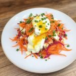 mimosa-salat med sunn vri oppskrift, sunn og næringsrik mimosa-salat, hvordan lage mimosa-salat med lavere kalorier, mimosa-salat oppskrift for helsebevisste, tips for å lage sunn mimosa-salat, lettvint oppskrift på mimosa-salat, sunn mimosa-salat med færre ingredienser, hvordan tilpasse mimosa-salat til lavkarbo, vegetarisk mimosa-salat oppskrift steg for steg, sunnere versjon av tradisjonell mimosa-salat, mimosa-salat med gresk yoghurt i stedet for majones, proteinrik mimosa-salat for aktive livsstiler, enkel og sunn mimosa-salat for hele familien, oppskrift på glutenfri mimosa-salat, lav-kalori mimosa-salat uten å miste smak, hvordan balansere smak i sunn mimosa-salat, deilig og sunn mimosa-salat for spesielle anledninger, oppskrift på mimosa-salat med mindre fett, sunn mimosa-salat til sommerens piknik, nøkkeltips for å lage sunnere mimosa-salat