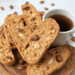 Sprø biscotti med nøtter og havreoppskrift, Næringsrike biscotti med knasende nøtter, Biscotti med havre og mandler, Hjemmelagde biscotti med næringsrike ingredienser, Crispy havrebiscotti med nøtter, Sunne sprø biscotti med nøtteblanding, Enkel oppskrift på havrebiscotti, Næringsrike biscotti til kaffepausen, Sprø biscotti med smakfulle nøtter, Biscotti med ristede nøtter og havre, Havrebiscotti med naturlige ingredienser, Lag sprø biscotti med nøtter, Smakfulle biscotti for helgen, Hvordan lage sprø og næringsrike biscotti, Havrebiscotti med nøtteaktig smak, Sprø og luftige biscotti til frokost, Havrebasert biscottioppskrift med nøtter, Sunnere alternativ biscotti med havre, Biscotti med gyllen sprøhet og nøtter, Knasende havrebiscotti med nøtter og smak.