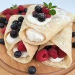 Luftige fastelavnsbollewraps med fullkornsmel, Enkel oppskrift på luftige boller, Fullkornswraps med kremfyll, Lag sunne fastelavnsboller med fullkorn, Kremete fyll for fastelavnsboller, Hvordan lage luftige boller hjemme, Fastelavnsboller uten sukker, Bruk av fullkornsmel i bakst, Boller med lett og luftig tekstur, Hjemmelaget boller med kremet fyll, Luftige wraps med tradisjonelt fyll, Enkel bolleoppskrift med sunn vri, Bak tradisjonelle fastelavnsboller, Fyldig kremfyll til boller, Fullkornsbollewraps for sunnere valg, Fastelavnsbolleoppskrift med kremfyll, Luftige fastelavnsboller for hverdag og fest, Boller med lite sukker og mye smak, Tips for å lage perfekte boller, Tradisjonelle boller med en sunn twist.